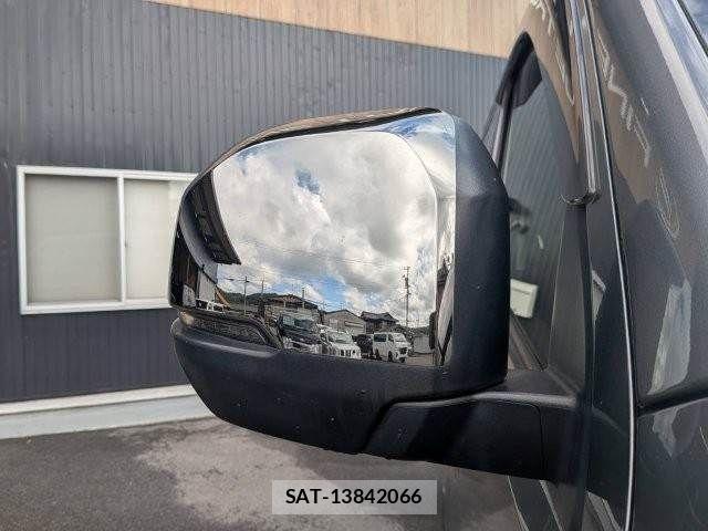 Nissan Caravan 2022-02 7875663-27