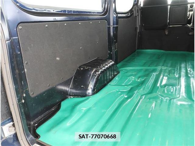 Nissan Caravan 2022-05 7902387-28