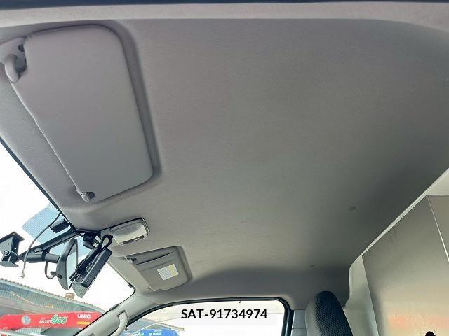 Nissan Caravan 2020-05 7960895-27