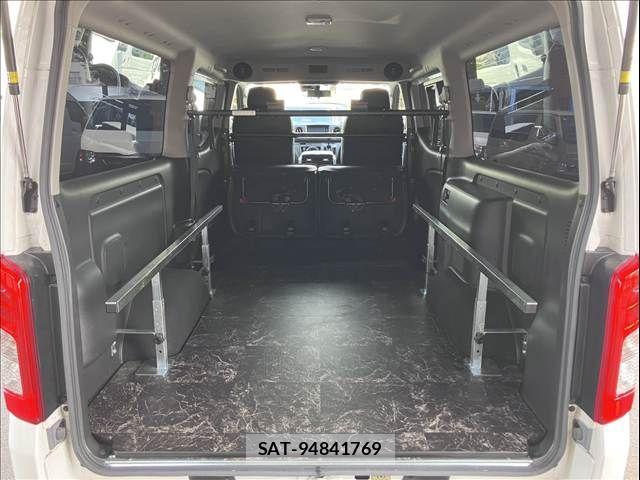 Nissan Caravan 2023-01 7960894-19