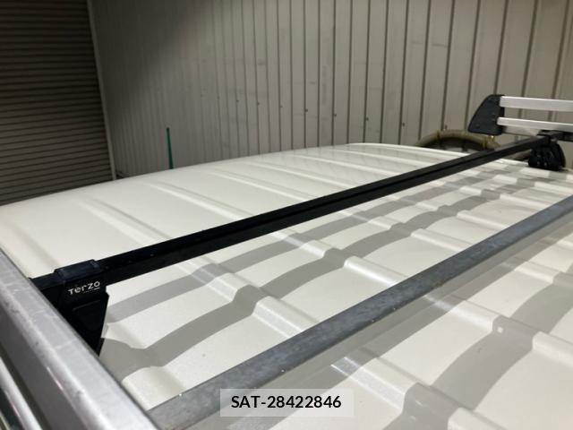 Nissan Caravan 2016-06 7978754-11