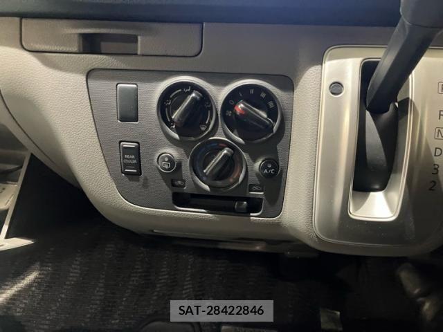 Nissan Caravan 2016-06 7978754-17