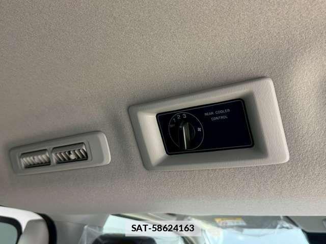 Nissan Caravan 2026-06 7978752-16