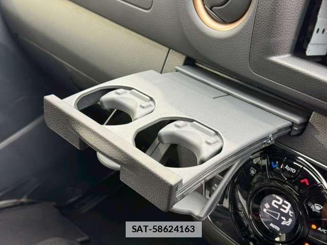 Nissan Caravan 2026-06 7978752-3