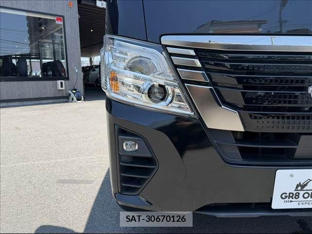 Nissan Caravan 2022-09 8034736-4