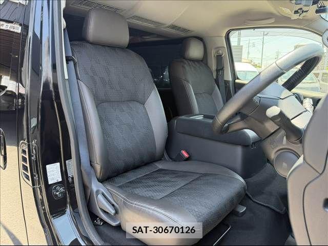 Nissan Caravan 2022-09 8034736-8