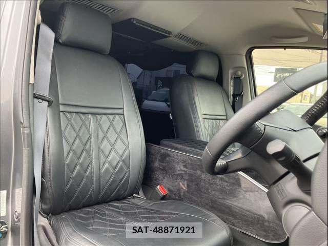 Nissan Caravan 2022-11 8034735-6