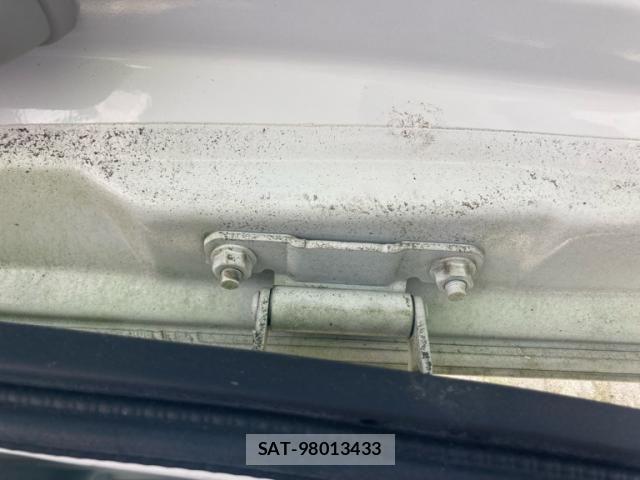 Nissan Caravan 2017-02 8034738-10