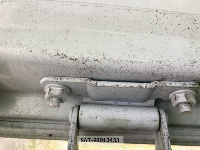 Nissan Caravan 2017-02 8034738-11