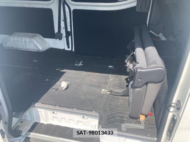 Nissan Caravan 2017-02 8034738-12