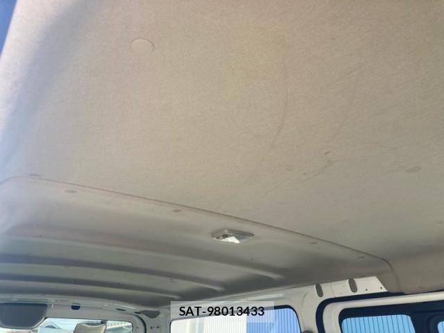 Nissan Caravan 2017-02 8034738-13