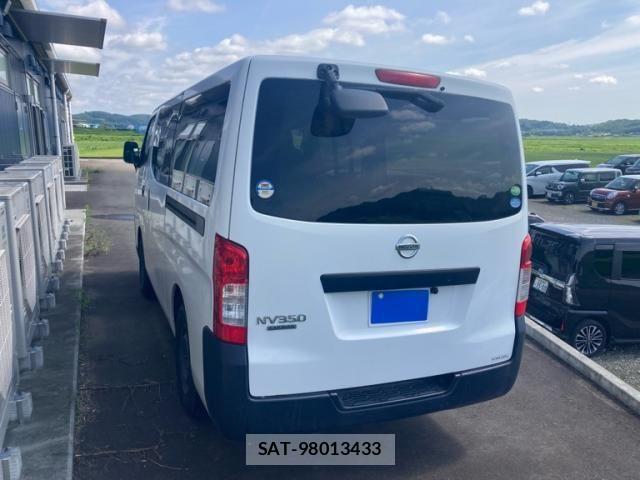 Nissan Caravan 2017-02 8034738-7