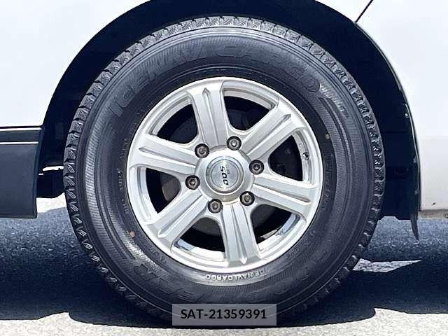 Nissan Caravan 2018-06 8034737-3