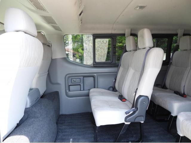 Nissan Caravan 2014-03 8060559-10