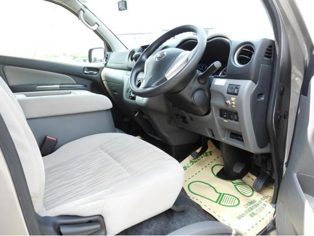 Nissan Caravan 2014-03 8060559-16