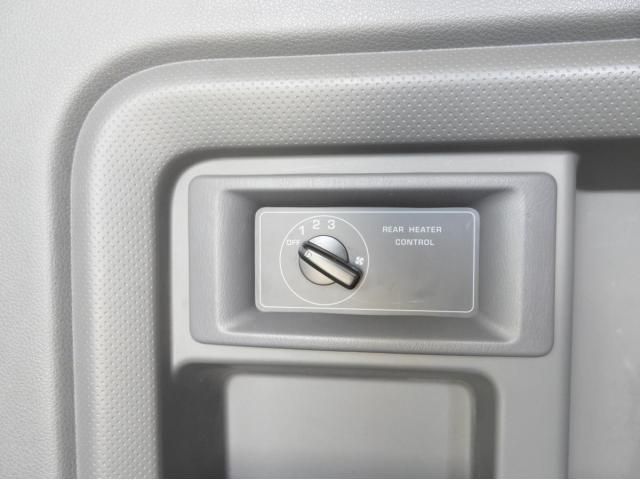 Nissan Caravan 2014-03 8060559-17