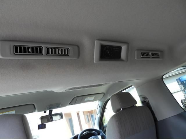 Nissan Caravan 2014-03 8060559-18
