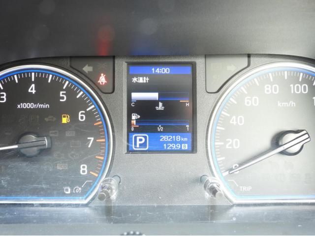 Nissan Caravan 2014-03 8060559-21