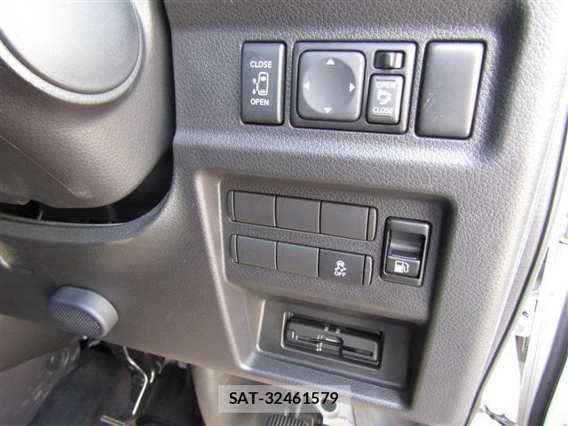 Nissan Caravan 2023-09 8098403-4