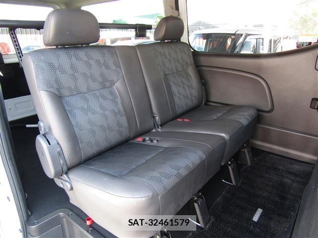 Nissan Caravan 2023-09 8098403-6