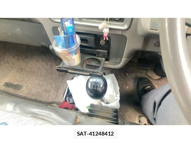 Nissan Caravan 1999-07 8098402-17