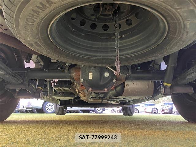 Nissan Caravan 2023-08 8129301-24