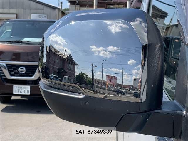 Nissan Caravan 2022-05 8129312-23