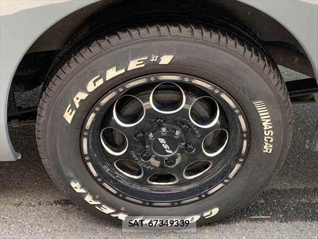 Nissan Caravan 2022-05 8129312-26