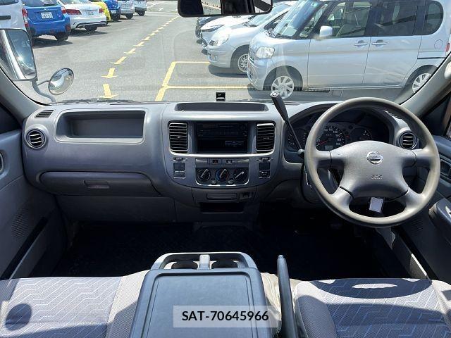 Nissan Caravan 2004-07 8145560-1