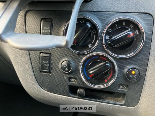 Nissan Caravan 2015-08 8206746-18