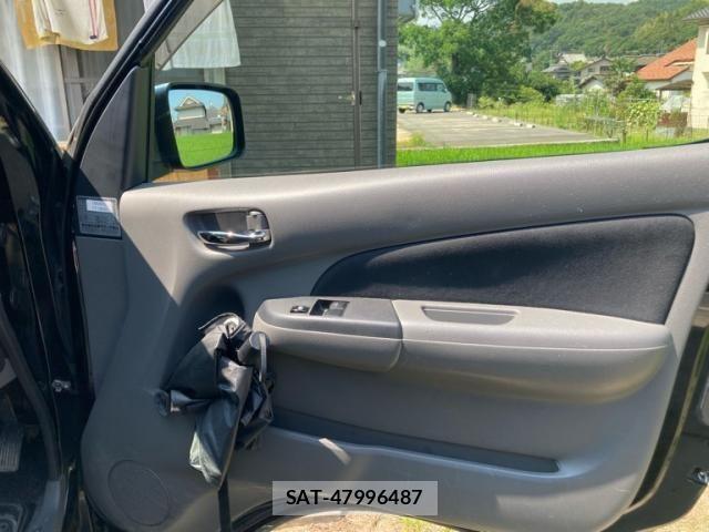 Nissan Caravan 2016-07 8229199-11
