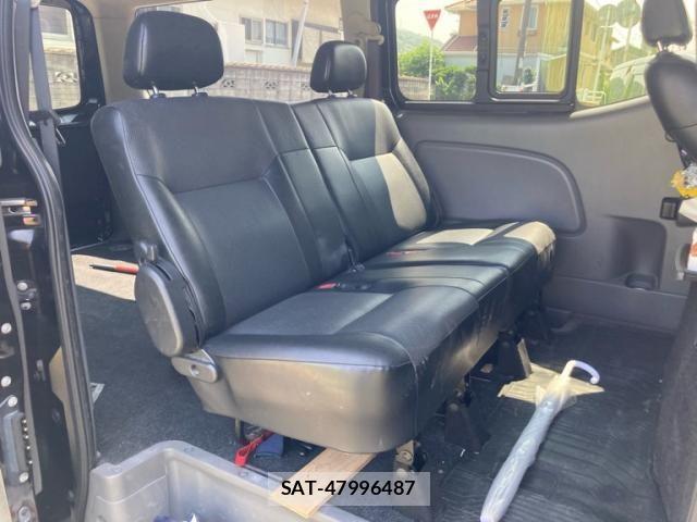 Nissan Caravan 2016-07 8229199-14