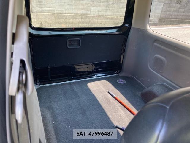 Nissan Caravan 2016-07 8229199-15
