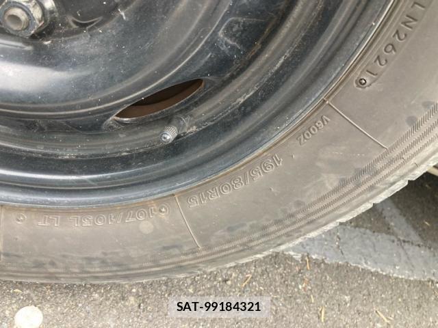 Nissan Caravan 2010-04 8229205-10