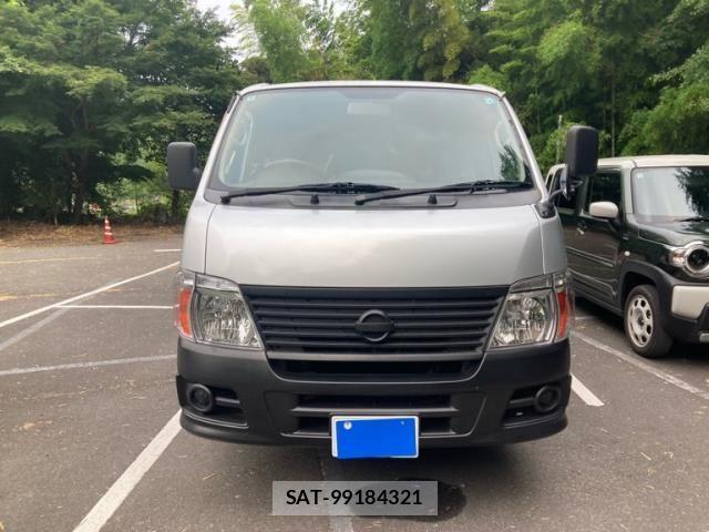 Nissan Caravan 2010-04 8229205-1