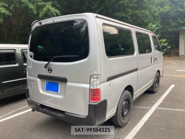 Nissan Caravan 2010-04 8229205-3
