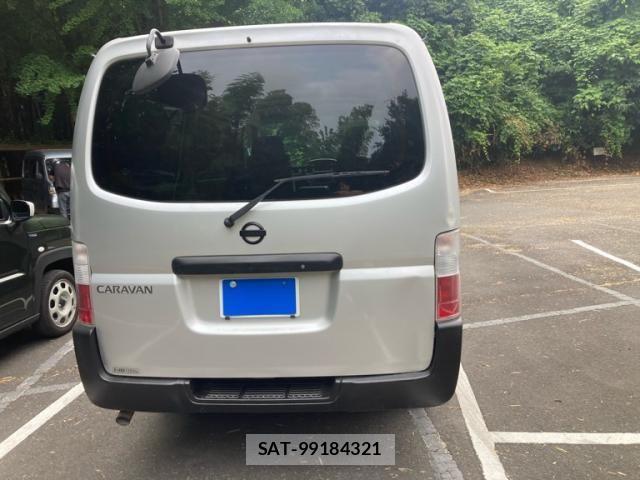 Nissan Caravan 2010-04 8229205-4