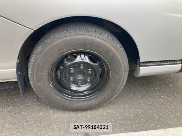 Nissan Caravan 2010-04 8229205-6