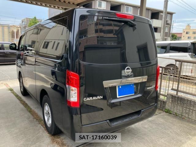 Nissan Caravan 2022-01 8244793-2