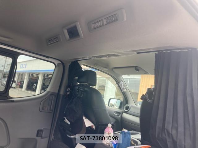 Nissan Caravan 2015-04 8244794-9