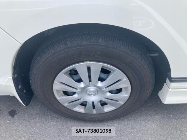 Nissan Caravan 2015-04 8244794-2