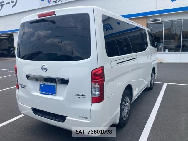 Nissan Caravan 2015-04 8244794-3