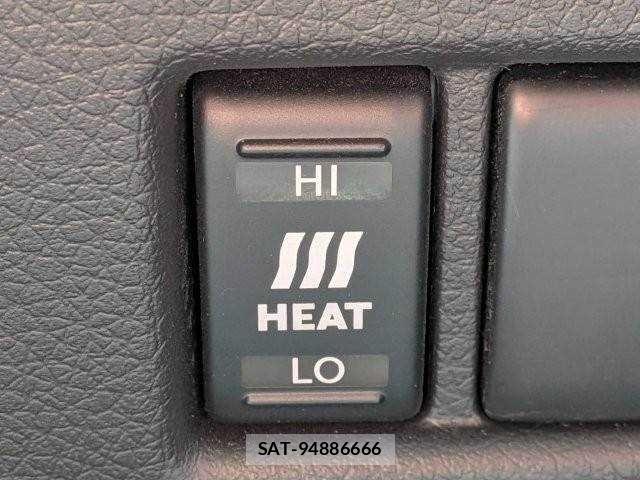 Nissan Caravan 2024-12 8313588-9