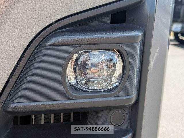 Nissan Caravan 2024-12 8313588-26