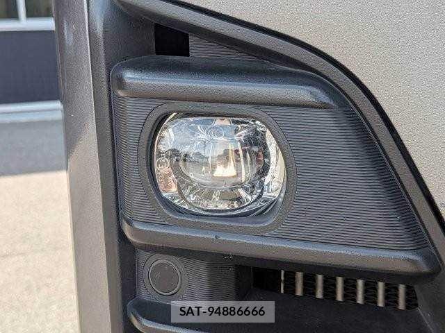 Nissan Caravan 2024-12 8313588-27