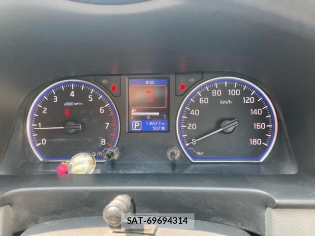 Nissan Caravan 2015-01 8313589-16