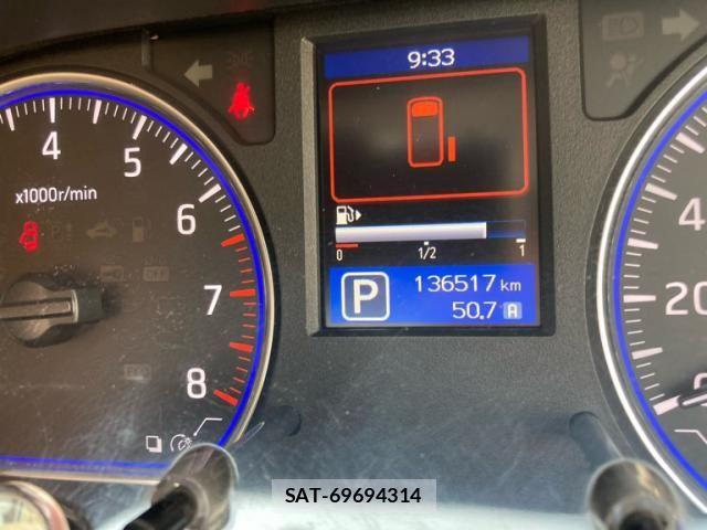 Nissan Caravan 2015-01 8313589-17