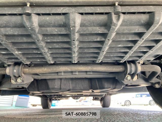 Nissan Caravan 2017-09 8335177-10