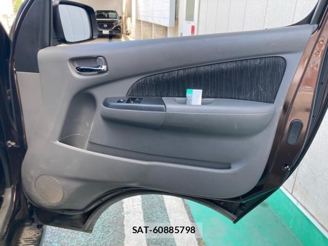 Nissan Caravan 2017-09 8335177-12