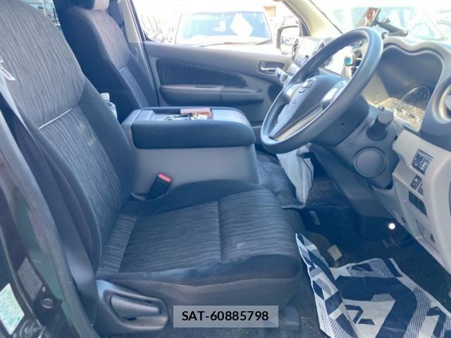 Nissan Caravan 2017-09 8335177-13